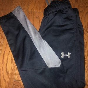 Under Armour youth small pants
